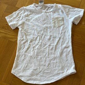 Aviva Girl’s Shirt (Girl’s Size 7-8)